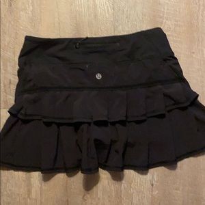 Black Lulu lemon pace setter skirt